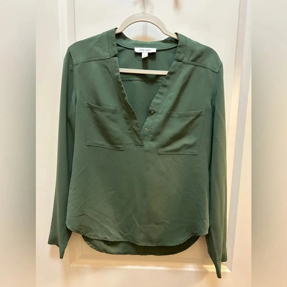 Nine West Green Long Sleeve Button Up Blouse. Size Small - Picture 1 of 5